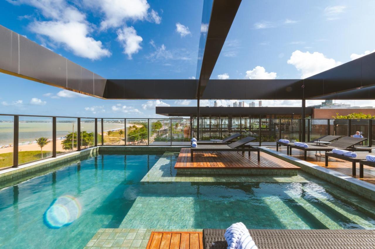 Ba'Ra Hotel Joao Pessoa Luaran gambar Rooftop pool at the hotel