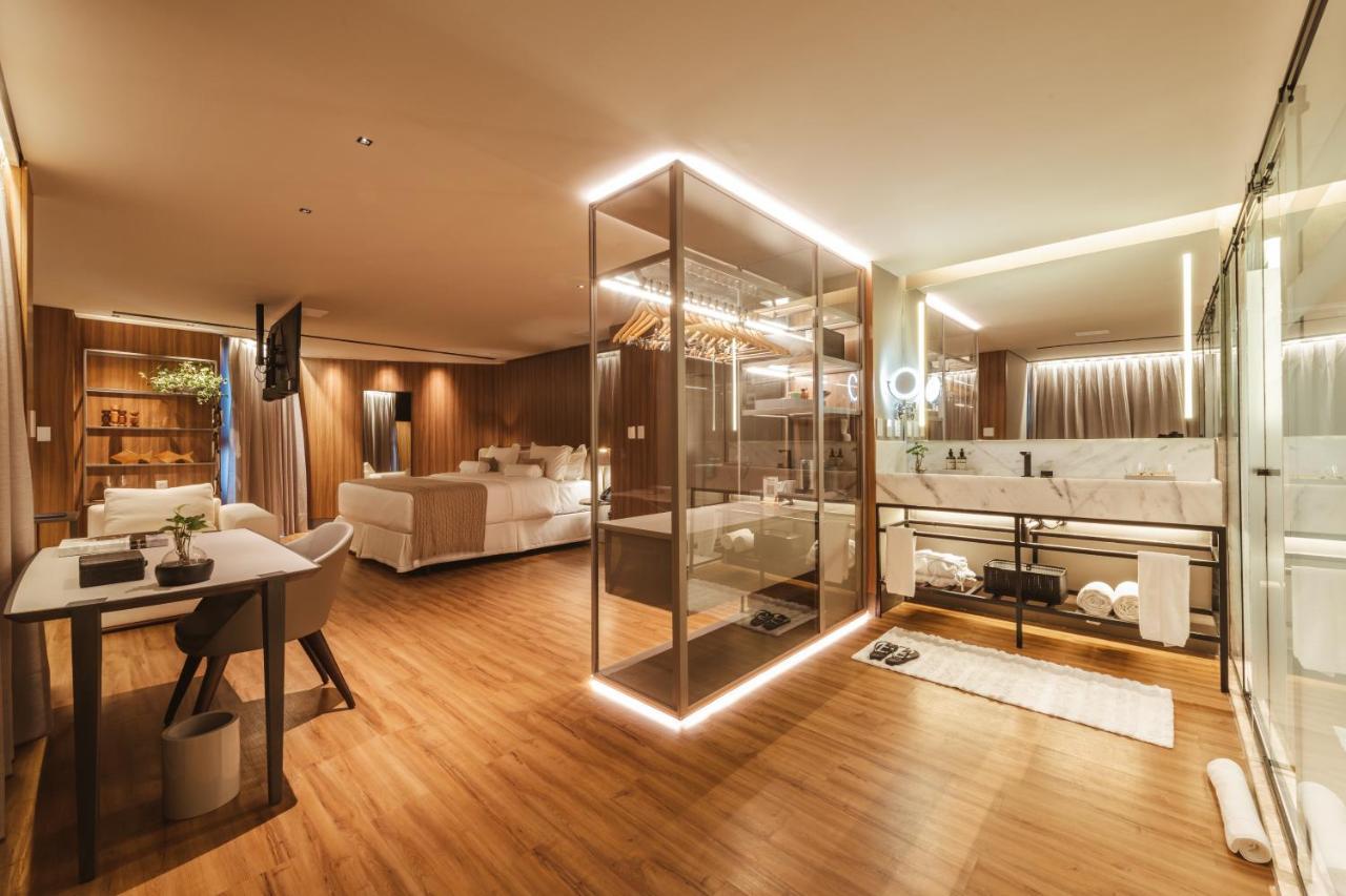 Ba'Ra Hotel Joao Pessoa Luaran gambar A suite at the hotel